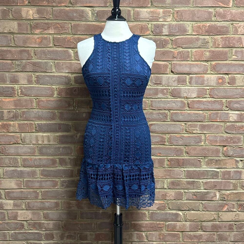 Soieblu Women’s Navy Lace Sleeveless Open Back Dress Size Small NEW
